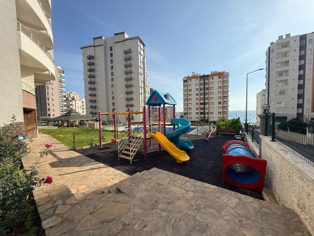 lemon-city-2-playground