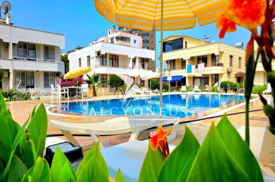 DENİZ MANZARALI LÜKS VİLLA | 4170 m² ARSA İÇİNDE | ORTAK HAVUZLU SİTE