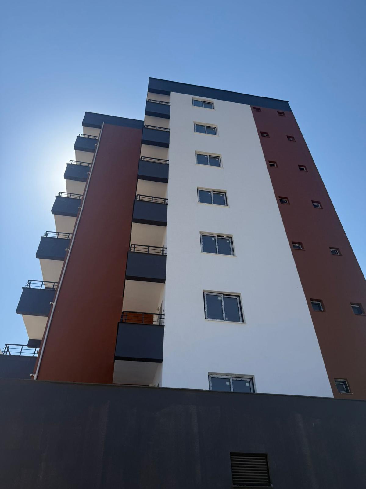 Tırtar Mahallesinde Satılık Plaja Yakın Yazlık 1+1 Havuzlu Daire