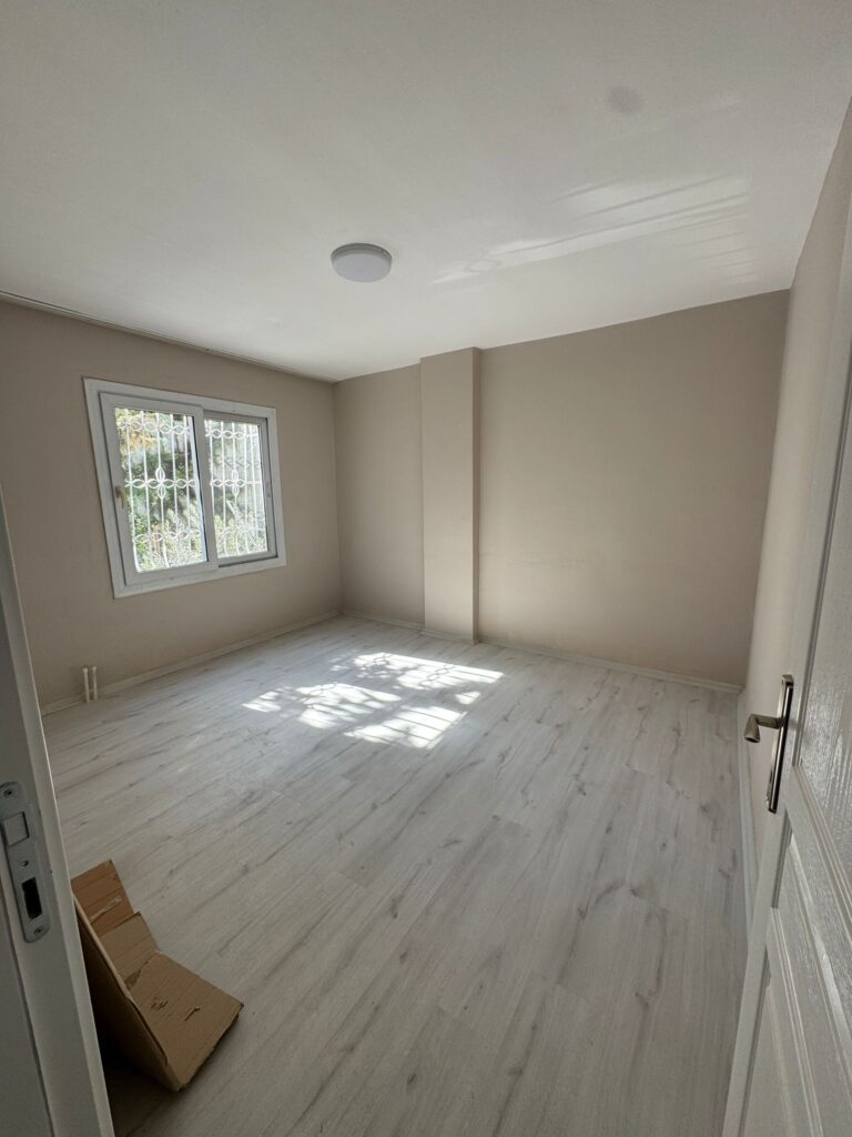 Mezitli Merkez Mahallesi 3+1 Kiralık Daire Geniş Teras