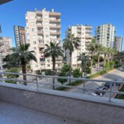 Mersin Mezitli Menderes Mahallesi Satılık Geniş 3+1 Fırsat Daire