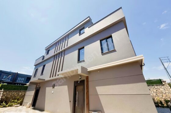 Mersin Mezitli Kuyuluk Mahallesi Satılık 4+1 Lüks Dubleks Villa