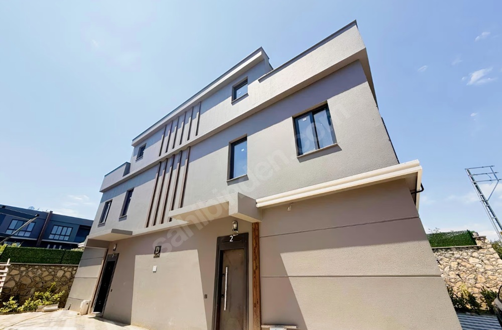 Mersin Mezitli Kuyuluk Mahallesi Satılık 4+1 Lüks Dubleks Villa