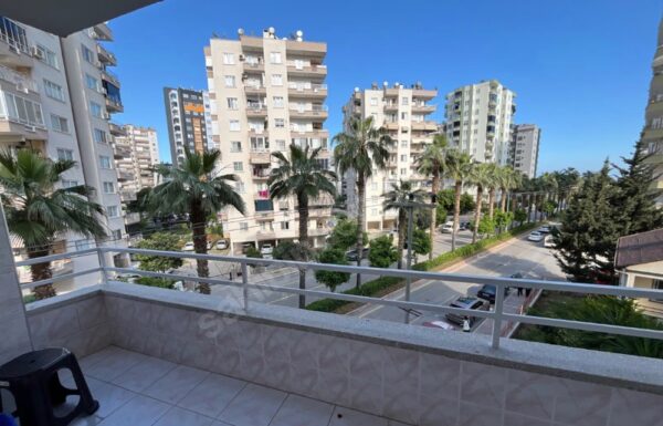 Mersin Mezitli Menderes Mahallesi Satılık Geniş 3+1 Fırsat Daire