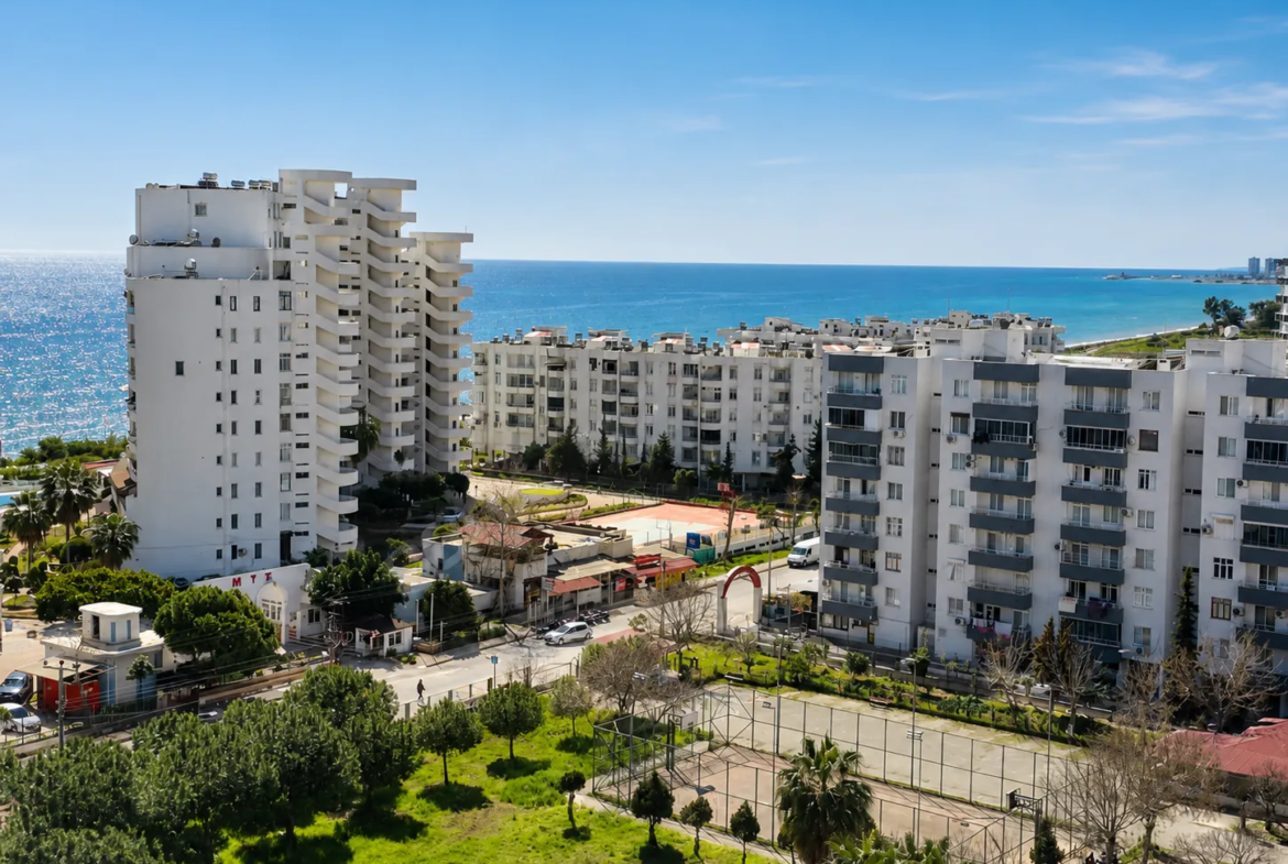 Arpaçbahşiş’de Havuzlu 1+1 Satılık Daire