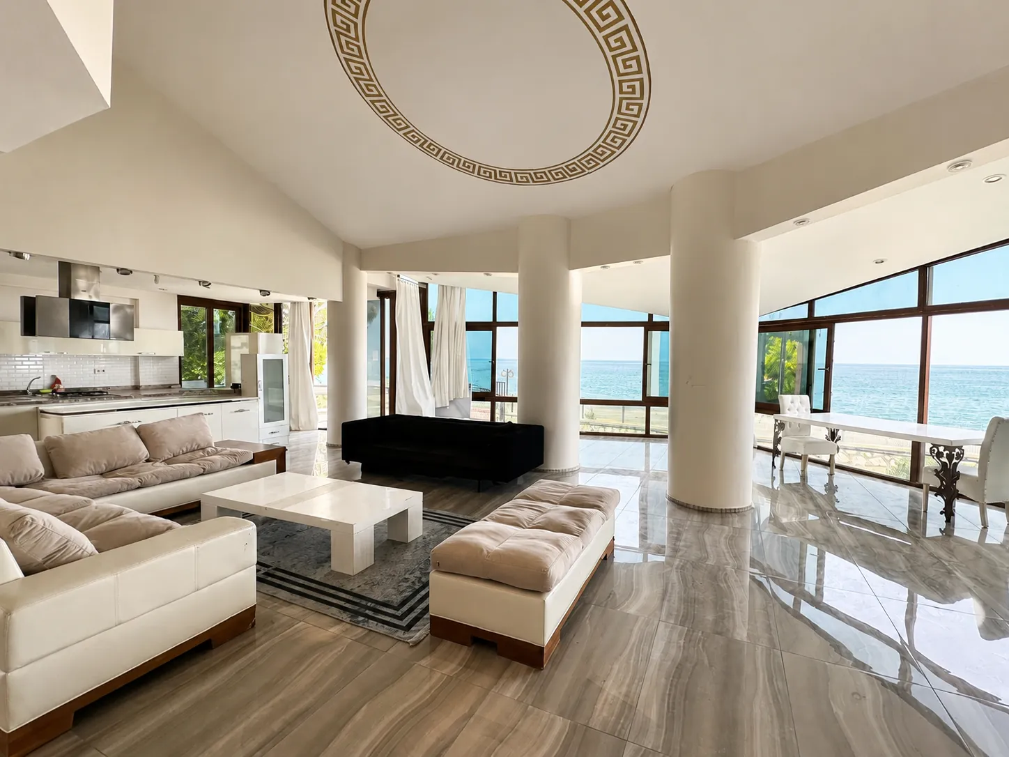 1317111965 Altın Portakal Konutları Sitesinde Denize Sıfır Deniz Manzaralı 4+1 Satılık Villa