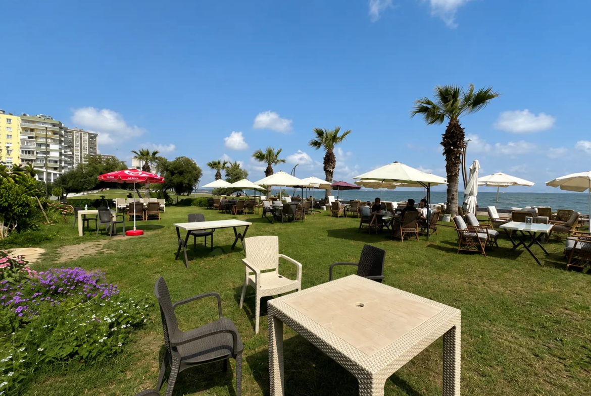 Menderes’de Denize Sıfır Satılık İş Yeri