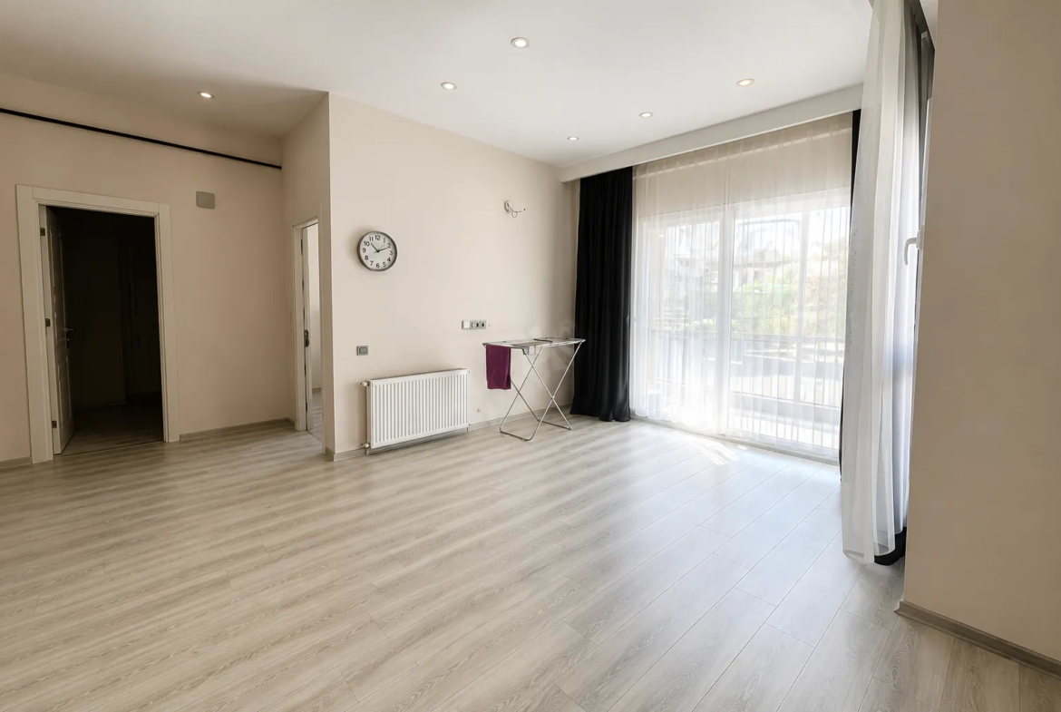 İlkem Elexus Sitesinde Havuzlu Bahçeli 1+1 Kiralık Daire