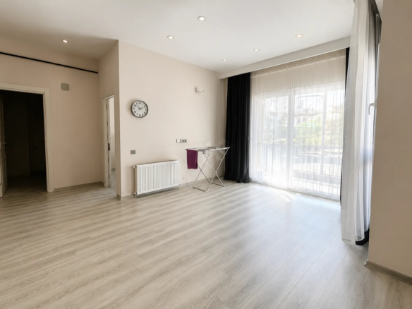İlkem Elexus Sitesinde Havuzlu Bahçeli 1+1 Kiralık Daire