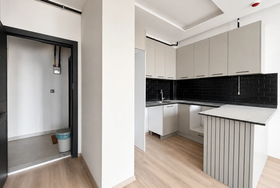 Deniz’de 1+1 Satılık Daire