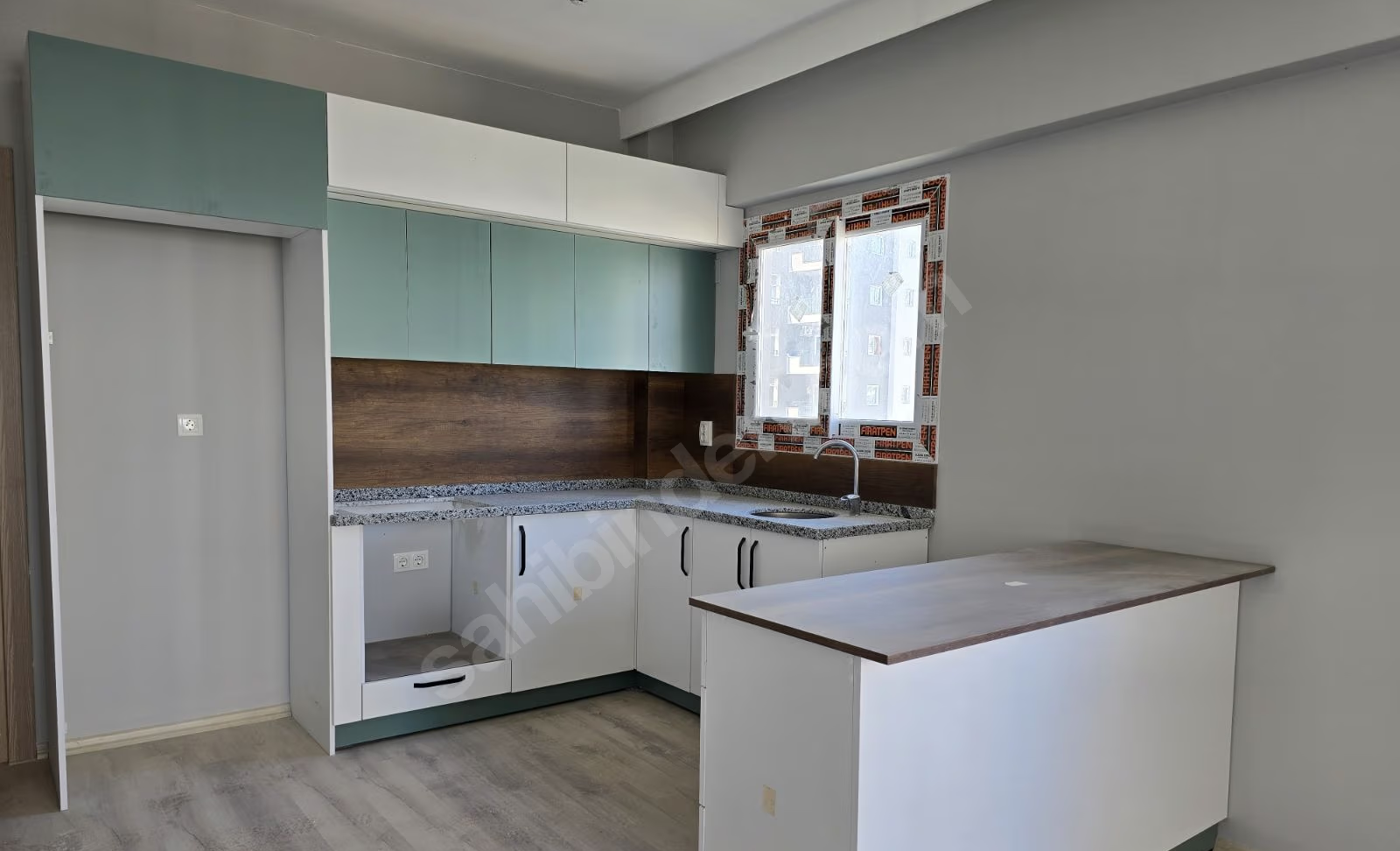 Mersin Erdemli Çeşmeli Mahallesi 1+1 74 m² Klima Satılık Daire