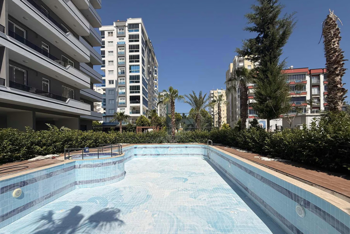 Mersin Erdemli Çeşmeli Mahallesi 1+1 80 m² Klima Satılık Daire