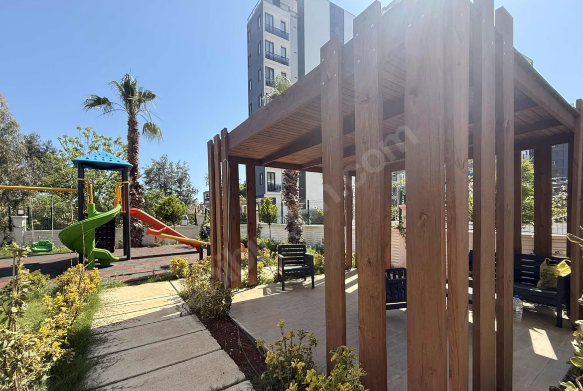 Mersin Erdemli Çeşmeli Mahallesi 1+1 80 m² Klima Satılık Daire