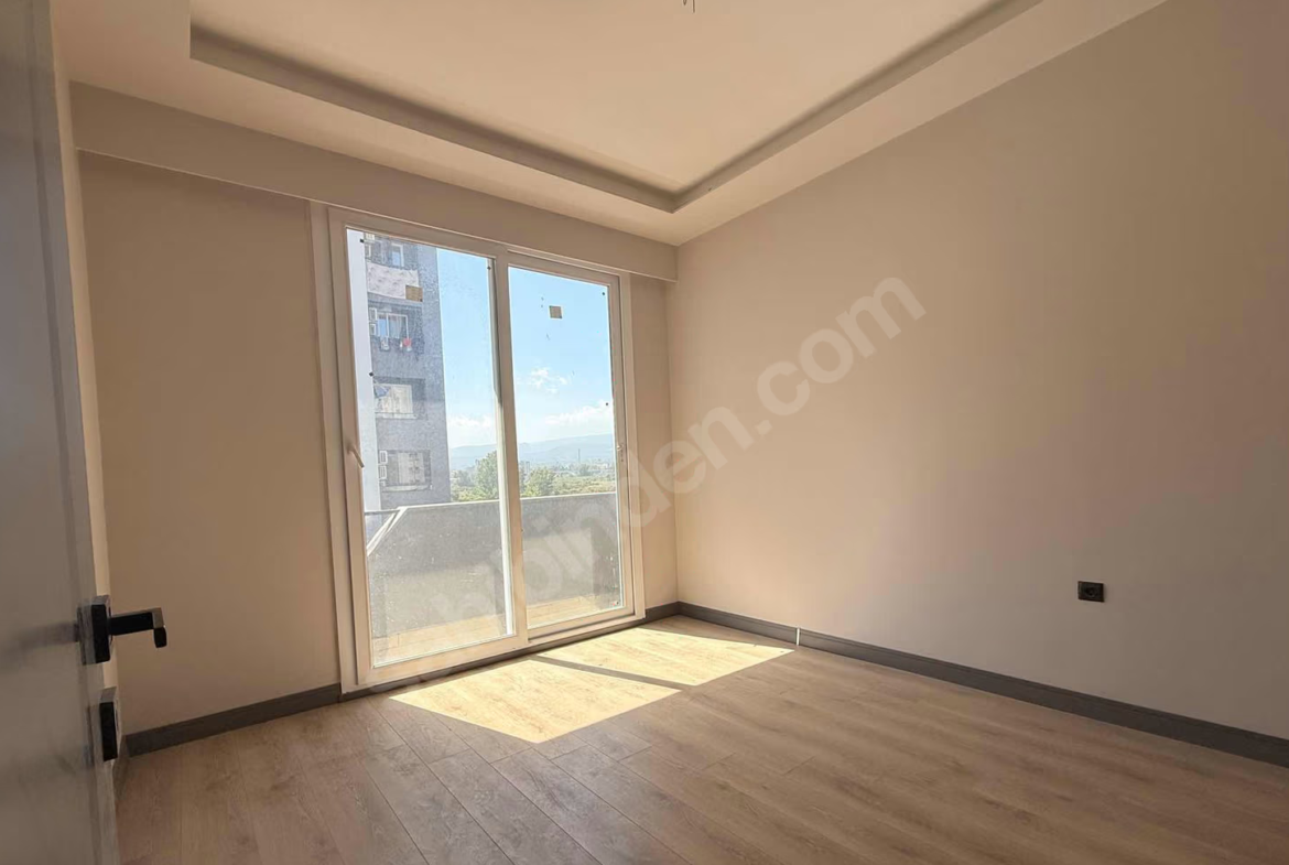 Mersin Erdemli Çeşmeli Mahallesi 1+1 80 m² Klima Satılık Daire