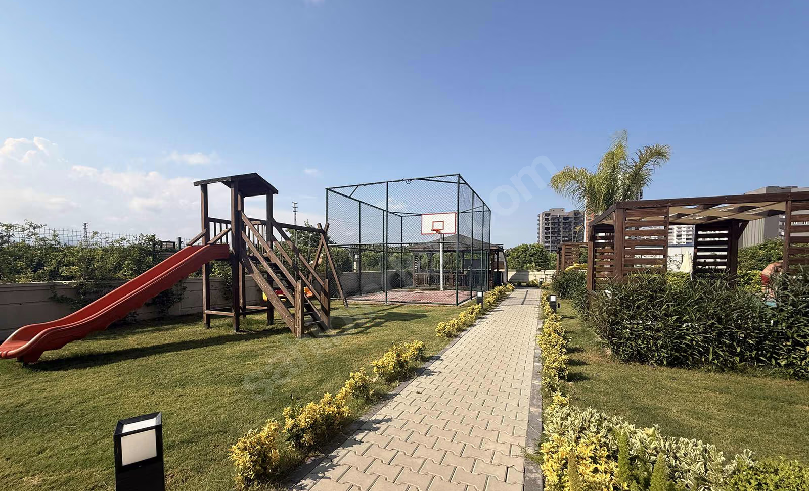 Mersin Erdemli Çeşmeli Mahallesi 2+1 100 m² Klima Kiralık Daire
