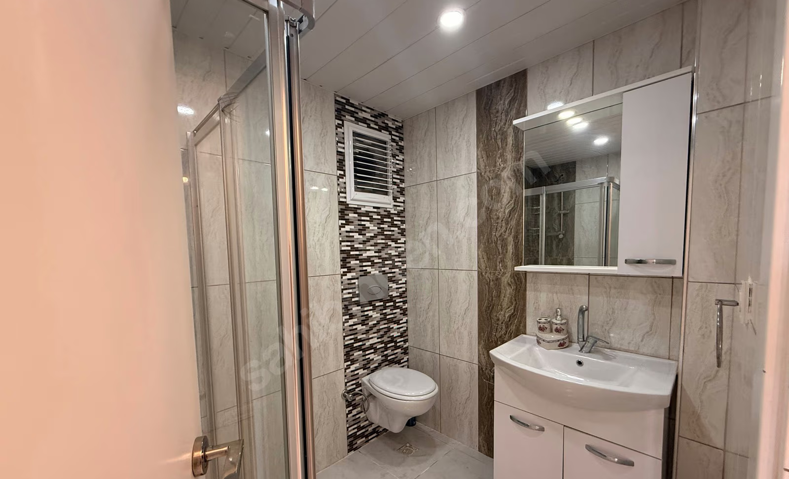 Mersin Erdemli Kargıpınarı Mahallesi 3+1 125 m² Klima Satılık Daire 13 Mersin Erdemli Kargıpınarı Mahallesi 3+1 125 m² Klima Satılık Daire