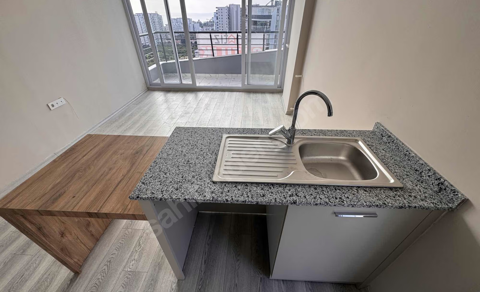 Mersin Erdemli Tömük Mahallesi 1+1 60 m² Klima Satılık Daire