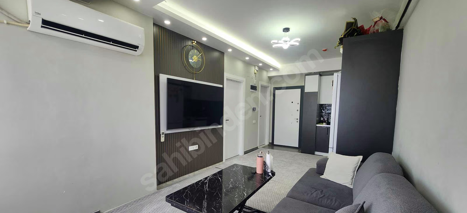 Mersin Mezitli 75. Yıl Mahallesi 1+1 55 m² Doğalgaz Kombili Satılık Daire