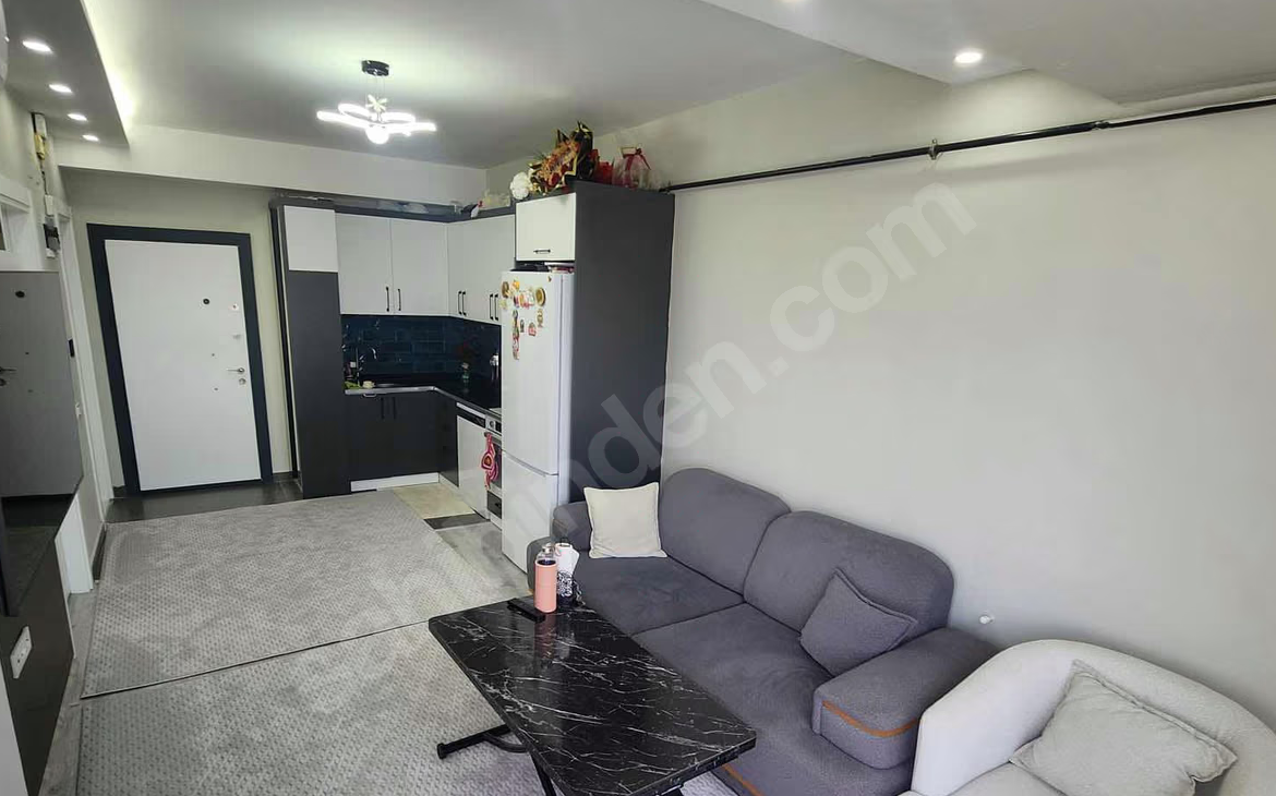 Mersin Mezitli 75. Yıl Mahallesi 1+1 55 m² Doğalgaz Kombili Satılık Daire