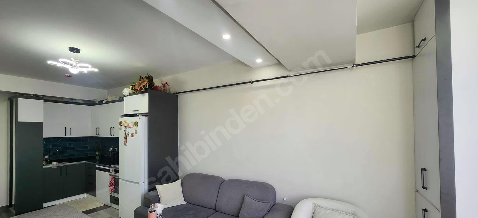 Mersin Mezitli 75. Yıl Mahallesi 1+1 55 m² Doğalgaz Kombili Satılık Daire