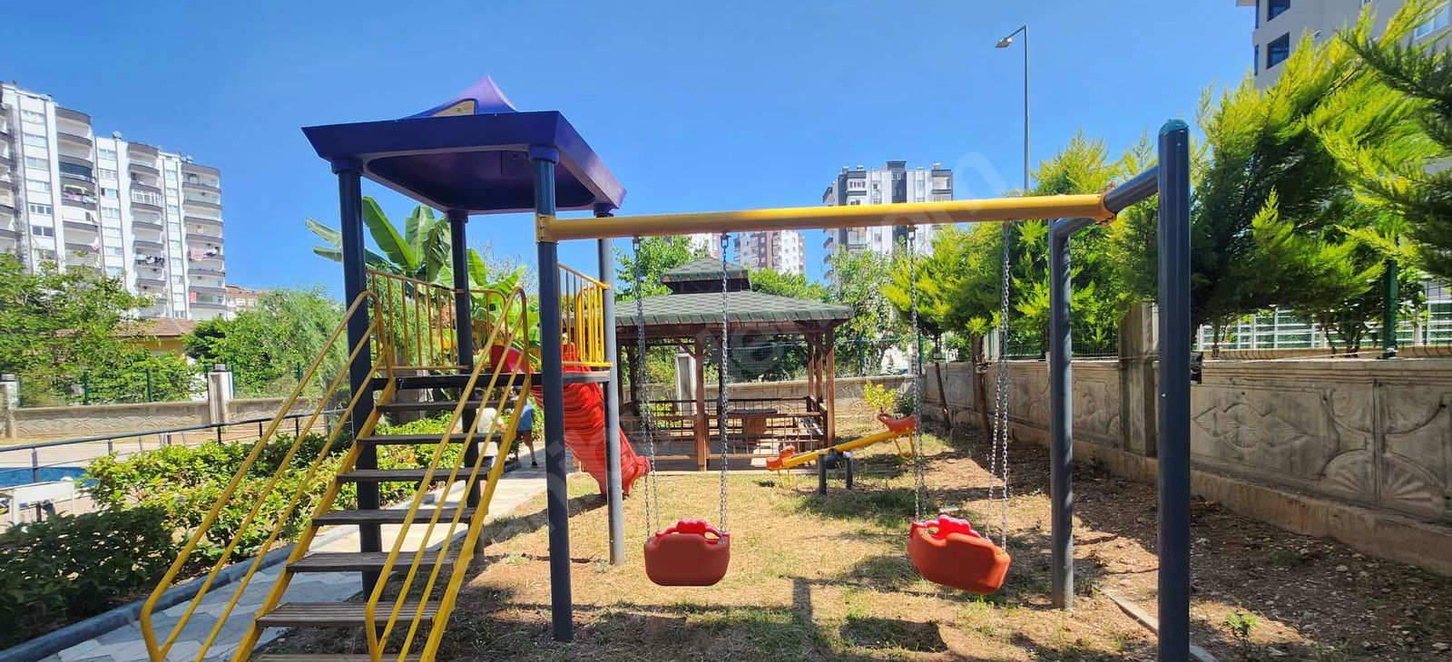Mersin Mezitli 75. Yıl Mahallesi 1+1 55 m² Doğalgaz Kombili Satılık Daire