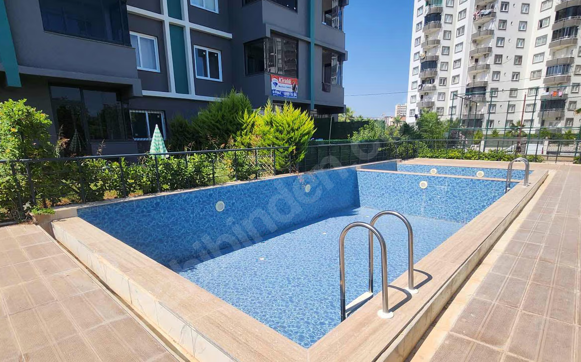Mersin Mezitli 75. Yıl Mahallesi 1+1 55 m² Doğalgaz Kombili Satılık Daire