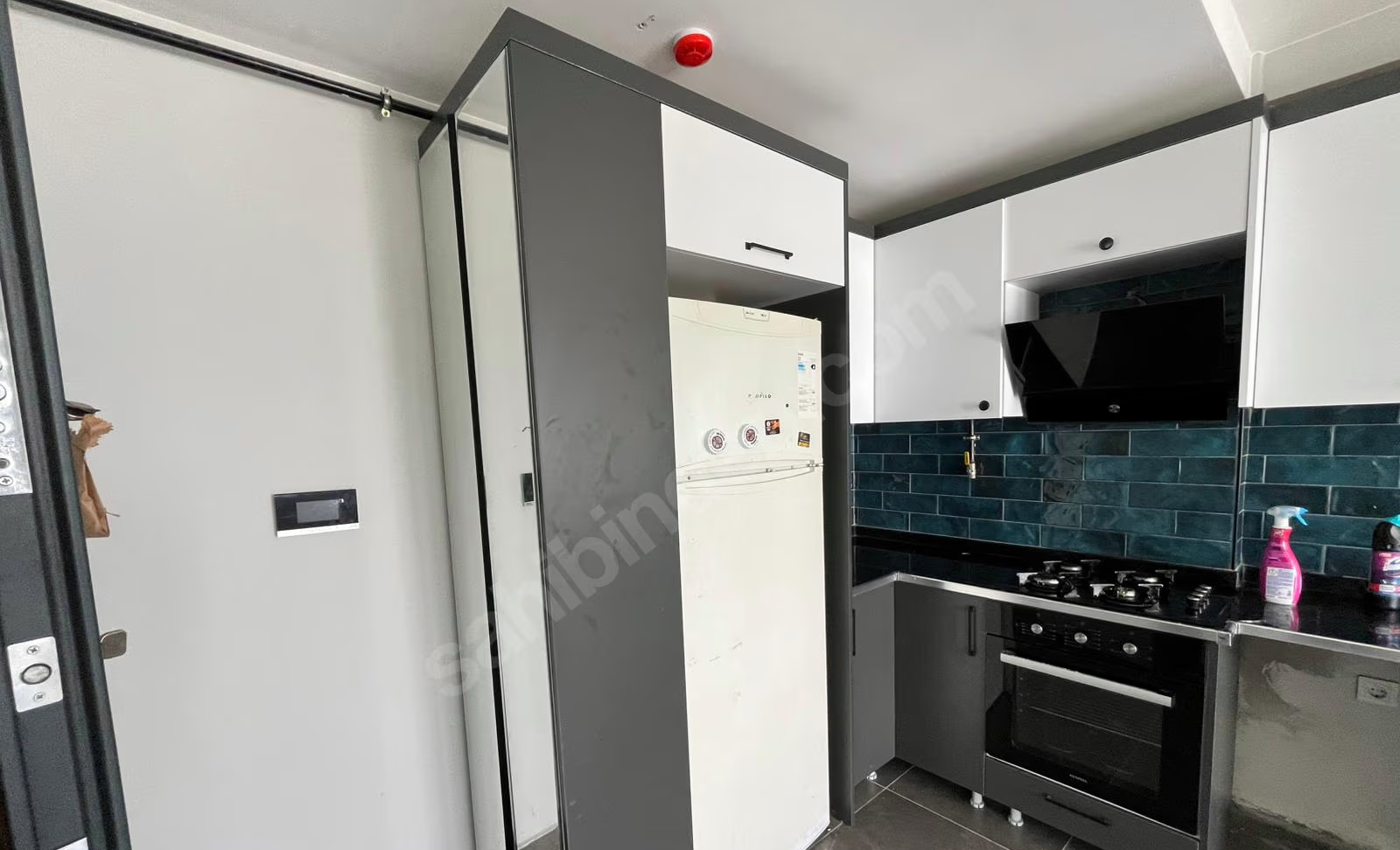 Mersin Mezitli 75. Yıl Mahallesi 1+1 55 m² Klima Satılık Daire