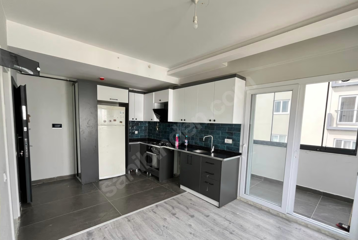 Mersin Mezitli 75. Yıl Mahallesi 1+1 55 m² Klima Satılık Daire