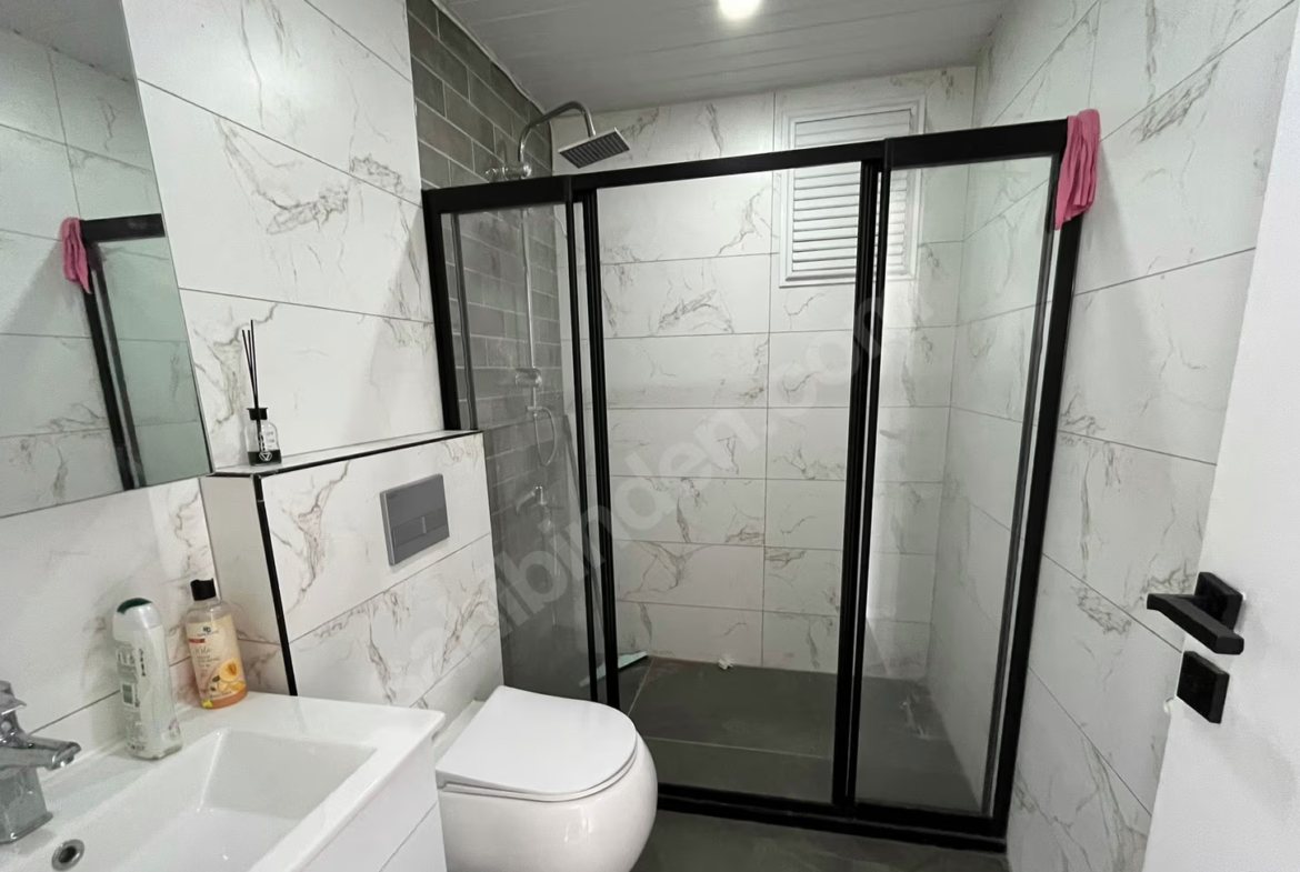 Mersin Mezitli 75. Yıl Mahallesi 1+1 55 m² Klima Satılık Daire