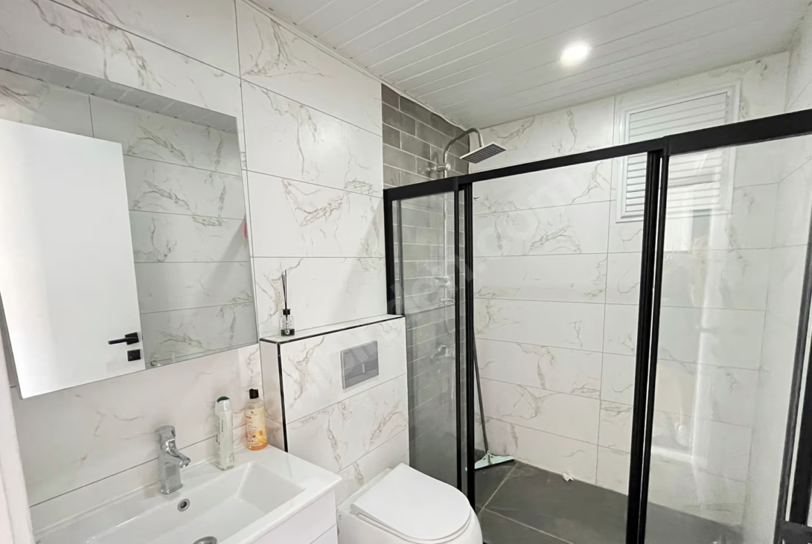 Mersin Mezitli 75. Yıl Mahallesi 1+1 55 m² Klima Satılık Daire