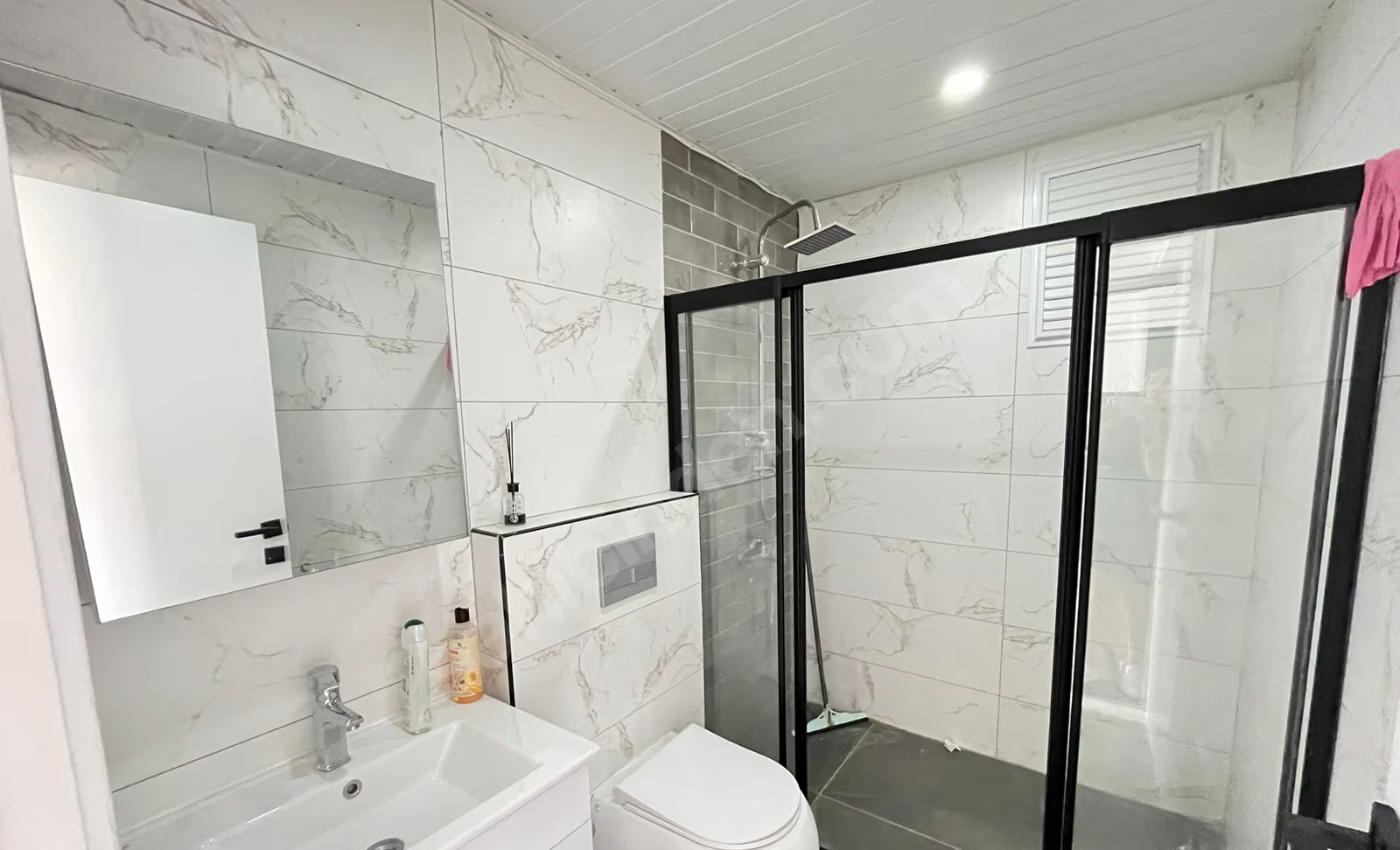 Mersin Mezitli 75. Yıl Mahallesi 1+1 55 m² Klima Satılık Daire
