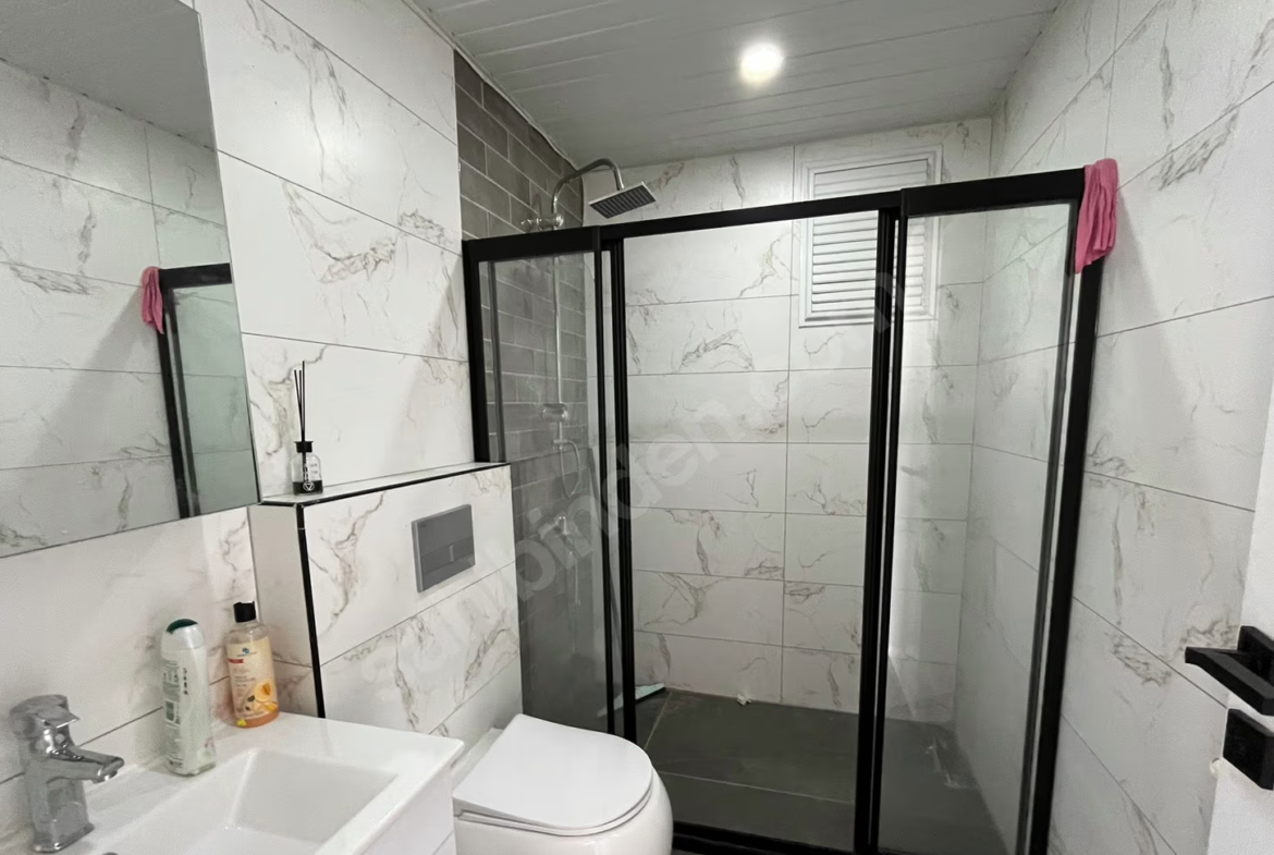 Mersin Mezitli 75. Yıl Mahallesi 1+1 55 m² Klima Satılık Daire