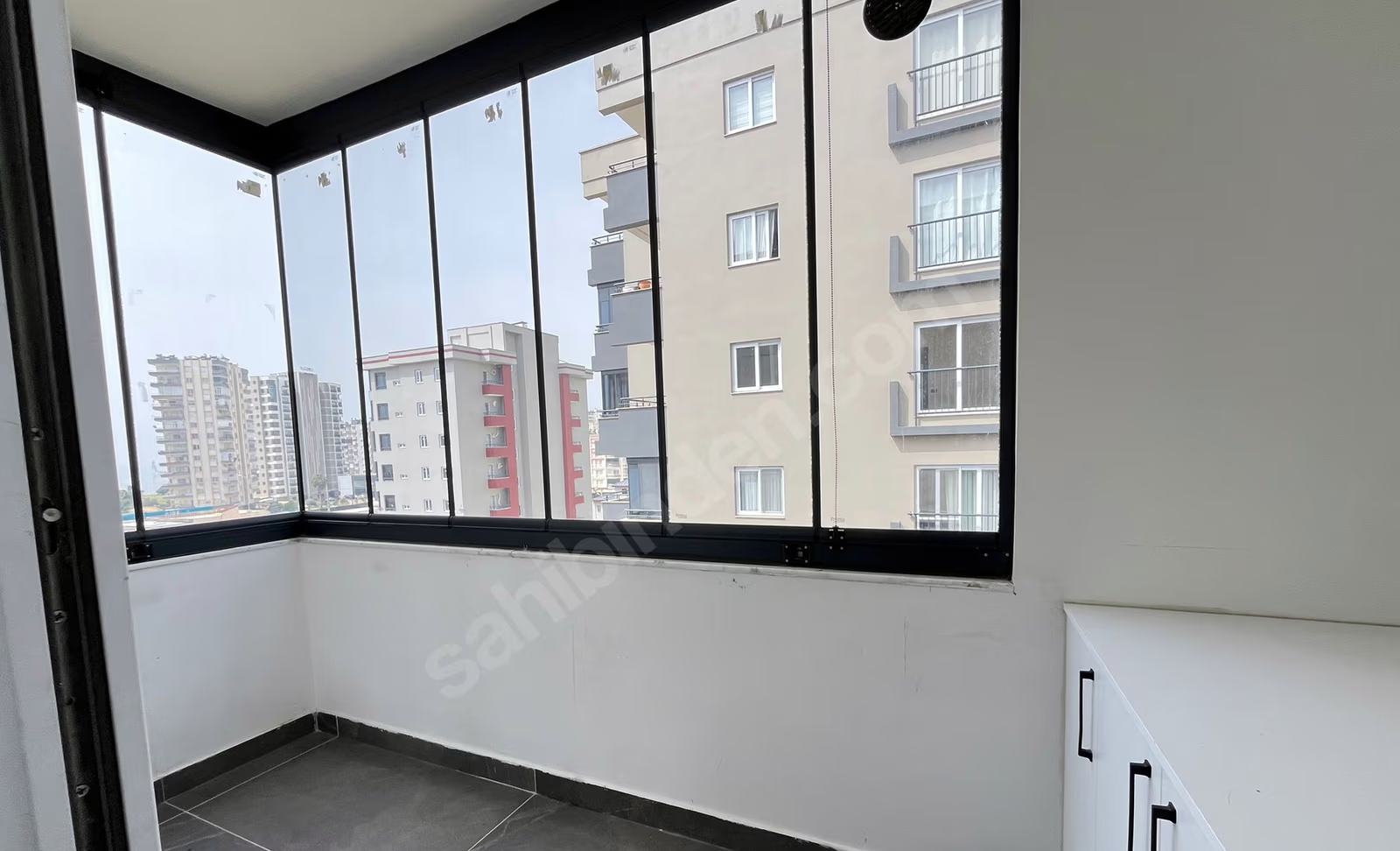 Mersin Mezitli 75. Yıl Mahallesi 1+1 55 m² Klima Satılık Daire