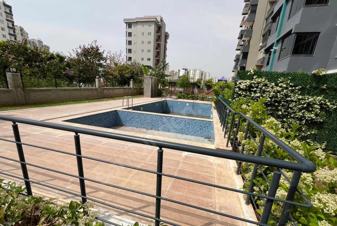 Mersin Mezitli 75. Yıl Mahallesi 1+1 55 m² Klima Satılık Daire