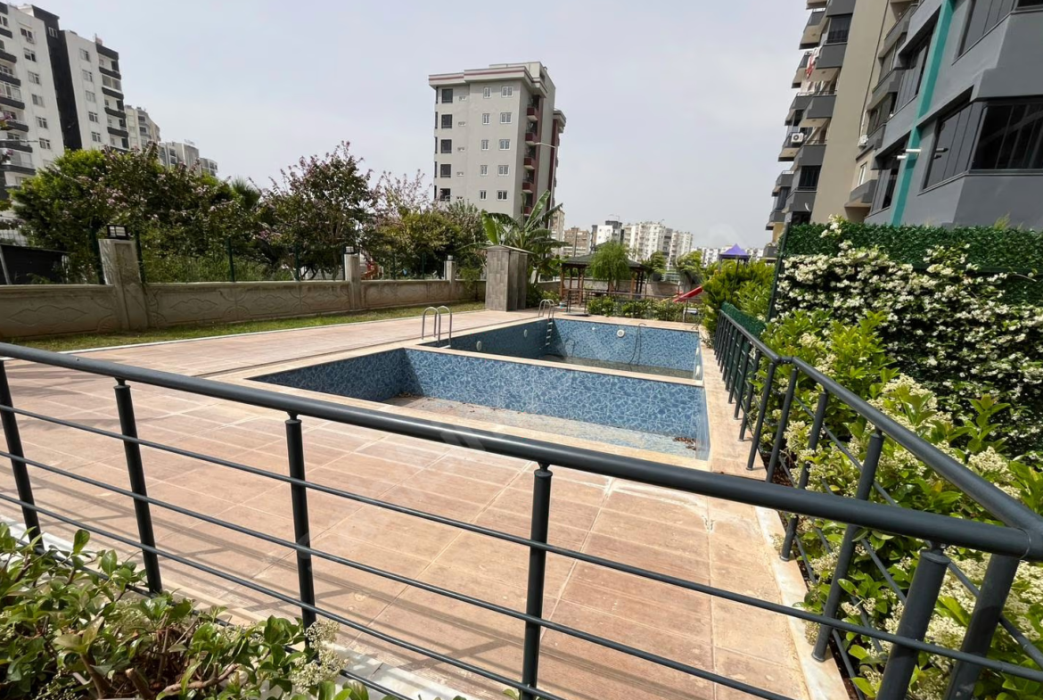Mersin Mezitli 75. Yıl Mahallesi 1+1 55 m² Klima Satılık Daire