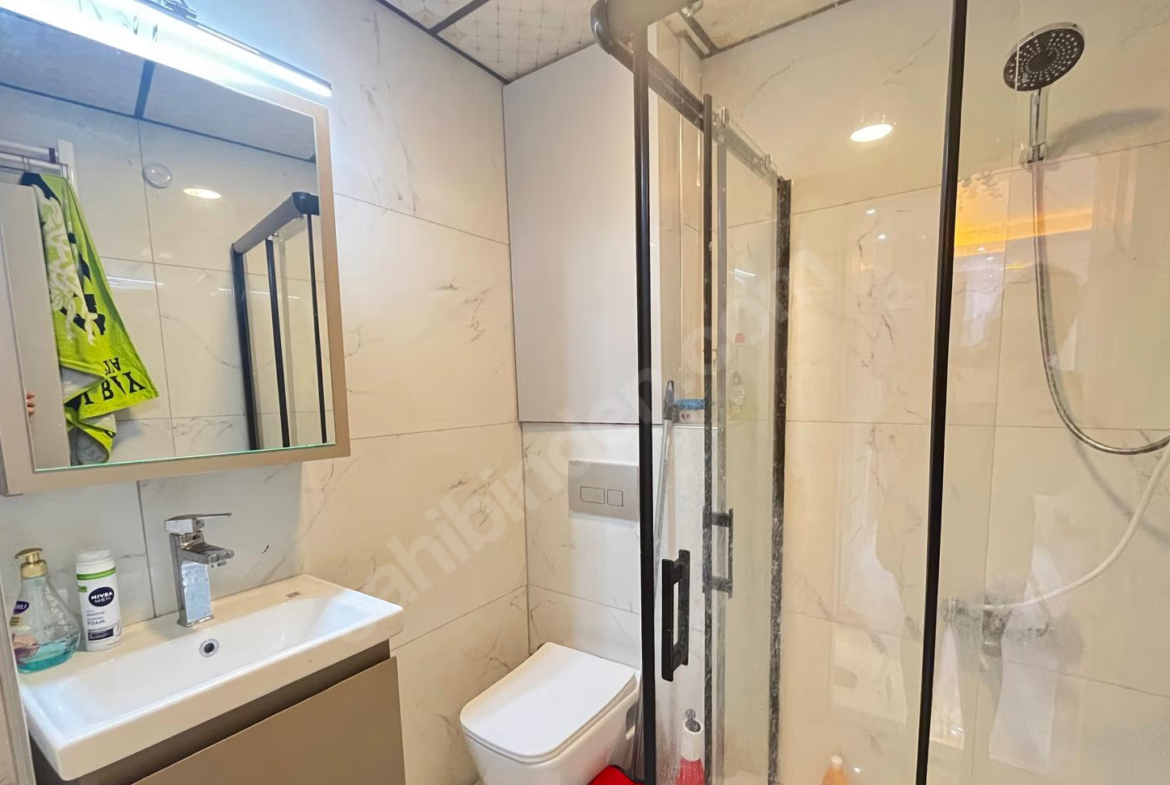 Mersin Mezitli 75. Yıl Mahallesi 1+1 60 m² Klima Satılık Daire