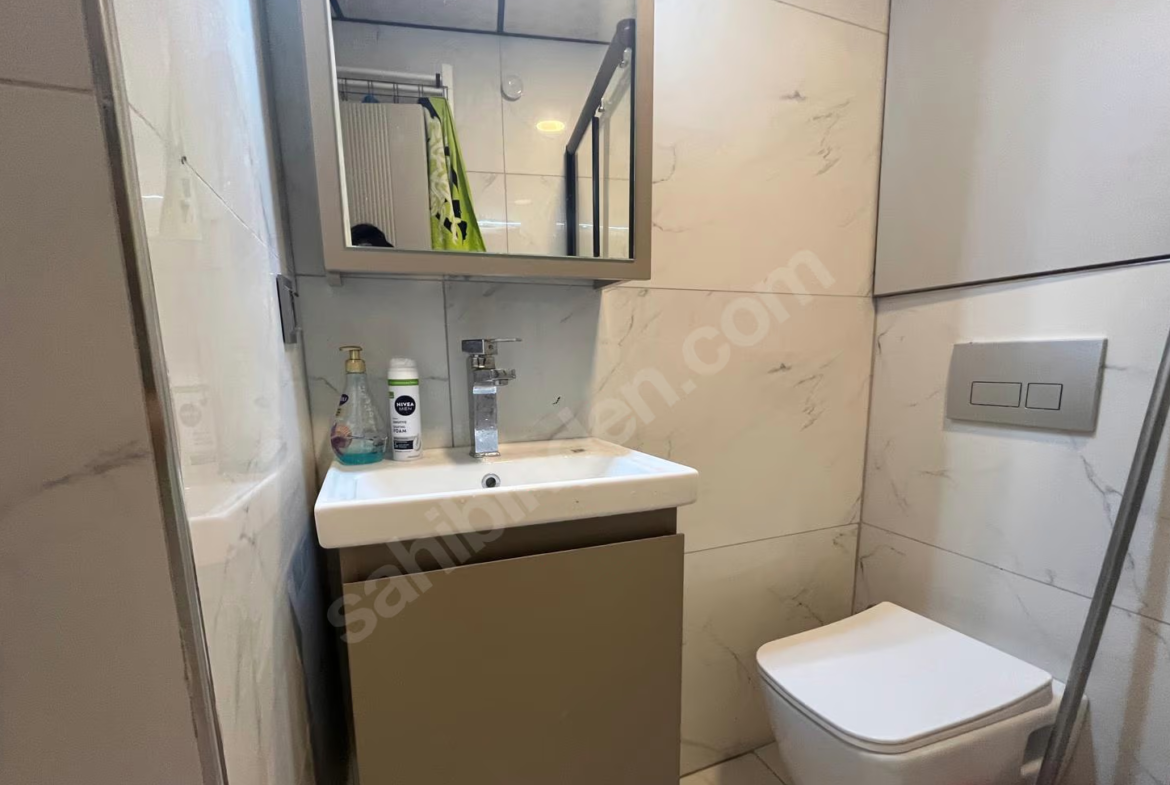 Mersin Mezitli 75. Yıl Mahallesi 1+1 60 m² Klima Satılık Daire