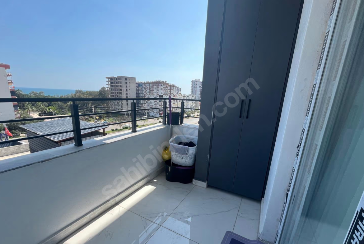Mersin Mezitli 75. Yıl Mahallesi 1+1 60 m² Klima Satılık Daire