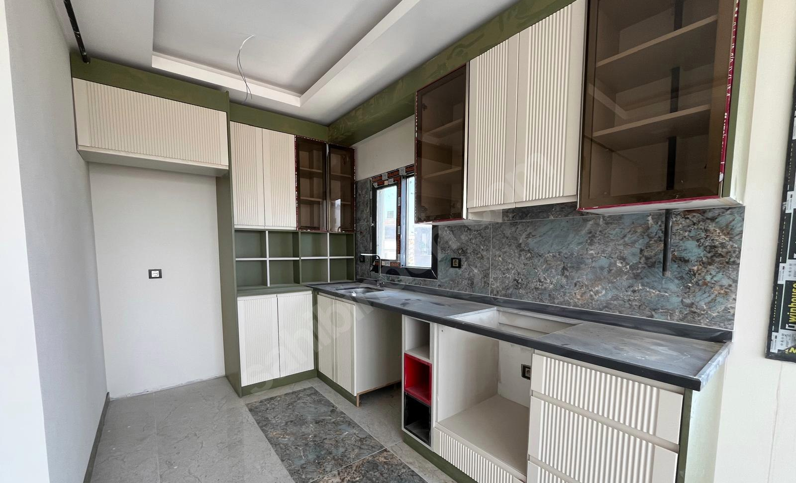 Mersin Mezitli 75. Yıl Mahallesi 1+1 70 m² Doğalgaz Kombili Kiralık Daire