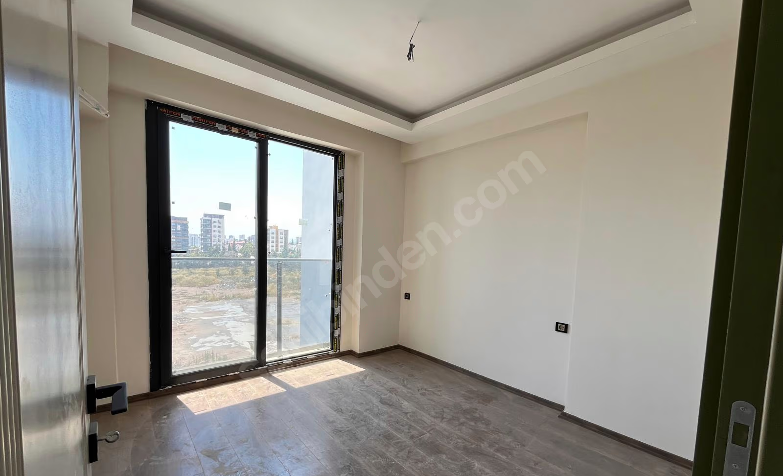 Mersin Mezitli 75. Yıl Mahallesi 1+1 70 m² Doğalgaz Kombili Kiralık Daire