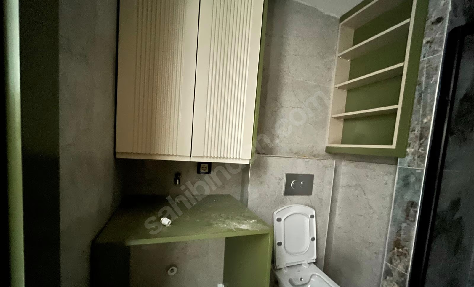 Mersin Mezitli 75. Yıl Mahallesi 1+1 70 m² Doğalgaz Kombili Kiralık Daire