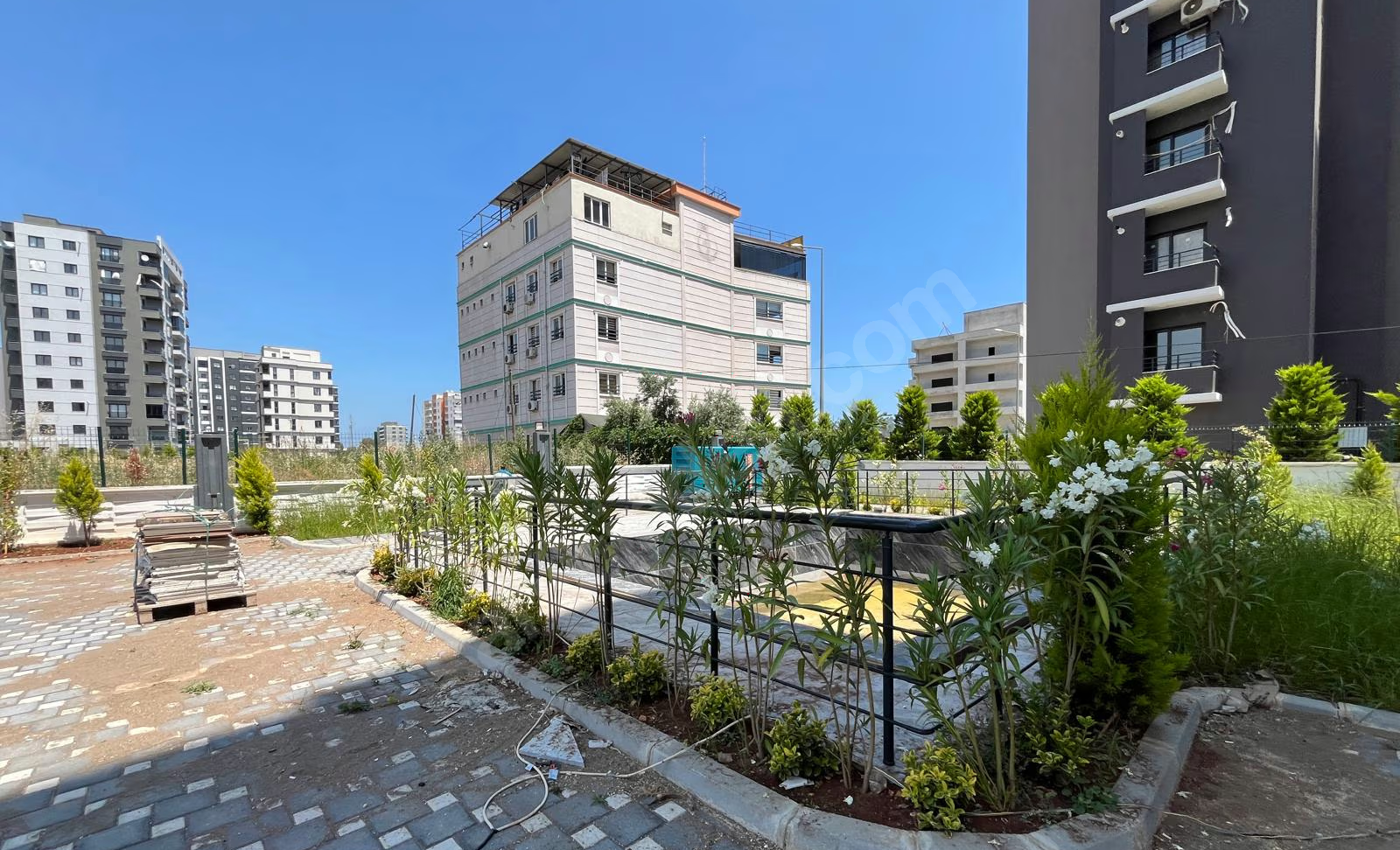 Mersin Mezitli 75. Yıl Mahallesi 1+1 70 m² Doğalgaz Kombili Kiralık Daire