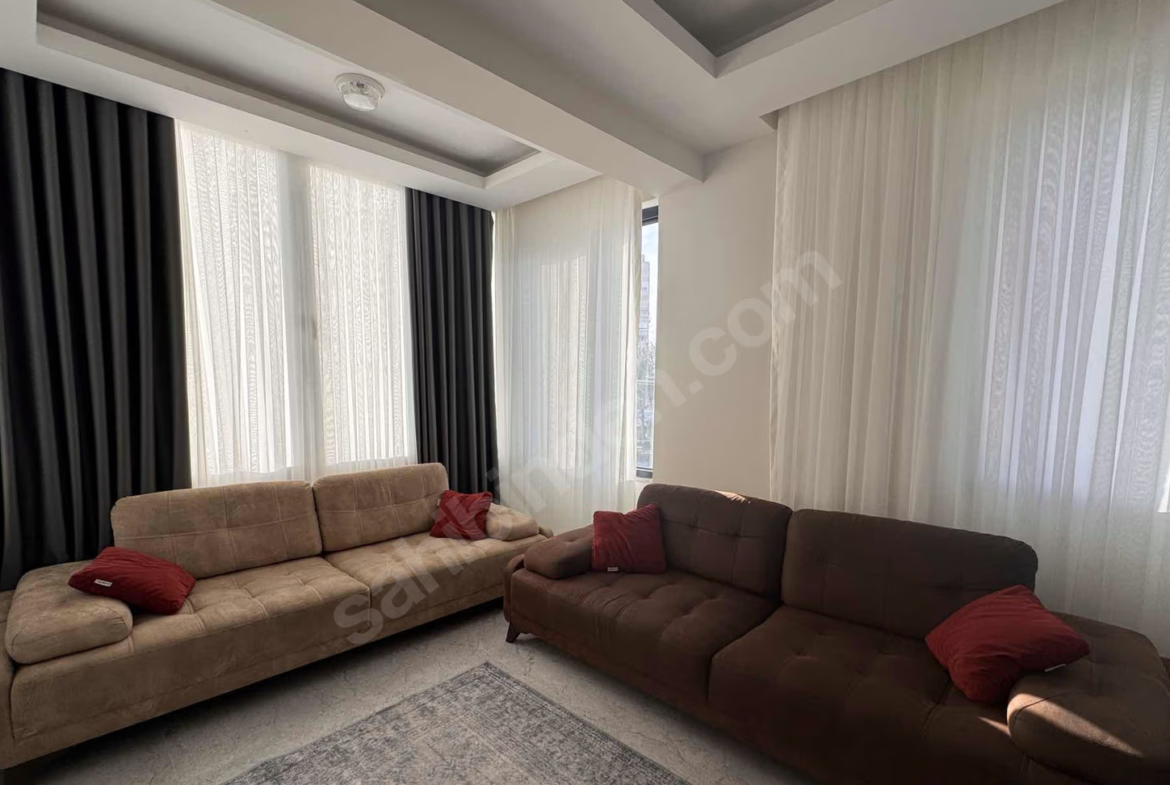 Mersin Mezitli 75. Yıl Mahallesi 1+1 70 m² Doğalgaz Kombili Satılık Daire