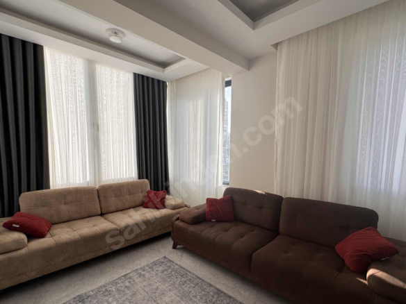 Mersin Mezitli 75. Yıl Mahallesi 1+1 70 m² Doğalgaz Kombili Satılık Daire