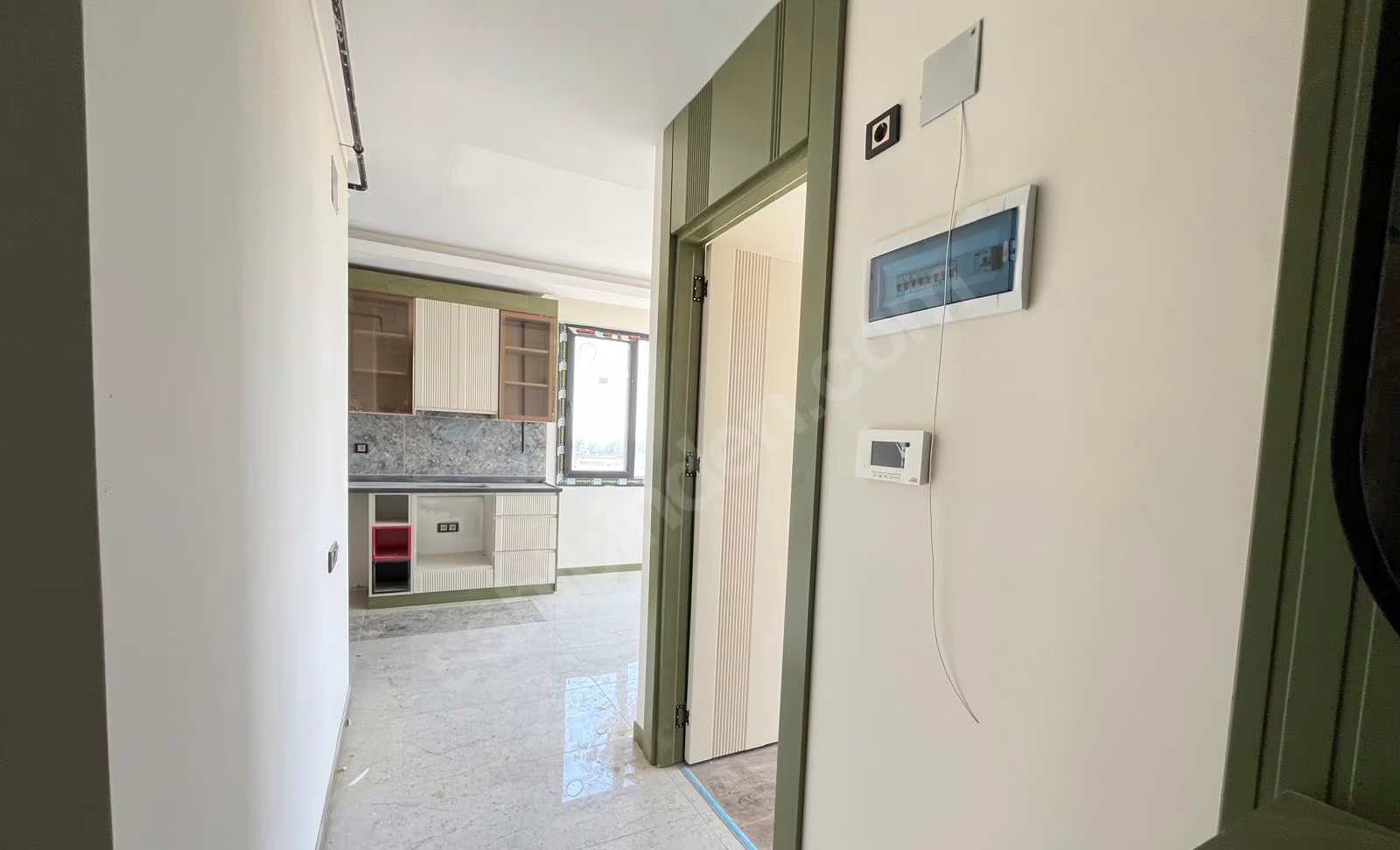 Mersin Mezitli 75. Yıl Mahallesi 1+1 70 m² Doğalgaz Kombili Satılık Daire