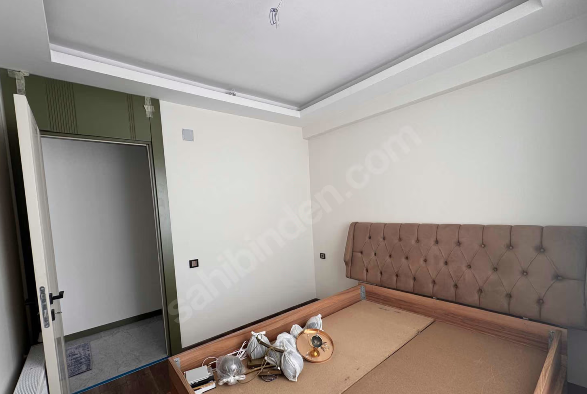 Mersin Mezitli 75. Yıl Mahallesi 1+1 70 m² Doğalgaz Kombili Satılık Daire