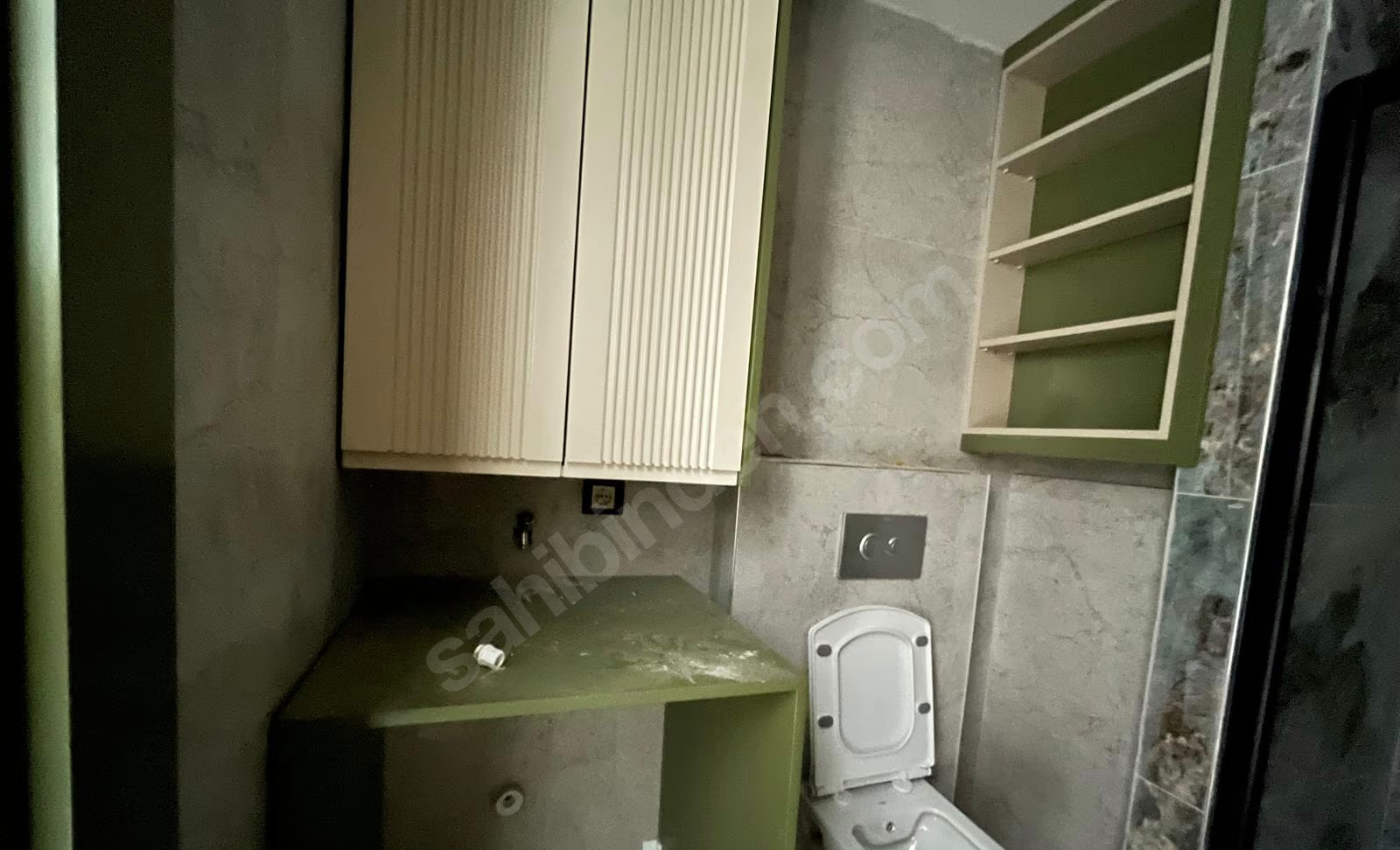 Mersin Mezitli 75. Yıl Mahallesi 1+1 70 m² Doğalgaz Kombili Satılık Daire