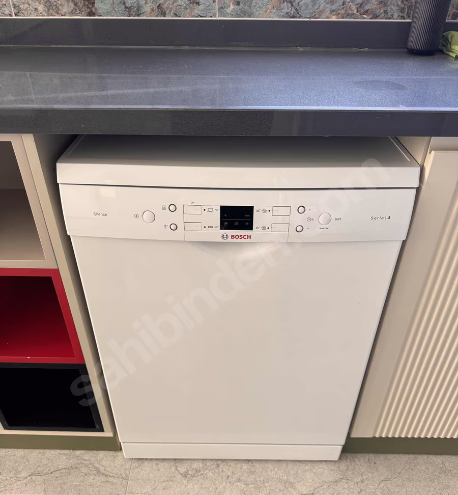 Mersin Mezitli 75. Yıl Mahallesi 1+1 70 m² Doğalgaz Kombili Satılık Daire