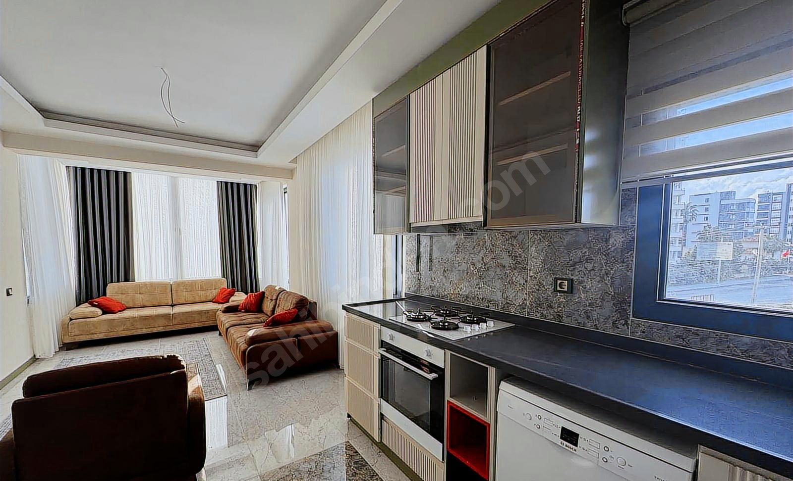 Mersin Mezitli 75. Yıl Mahallesi 1+1 70 m² Klima Kiralık Daire