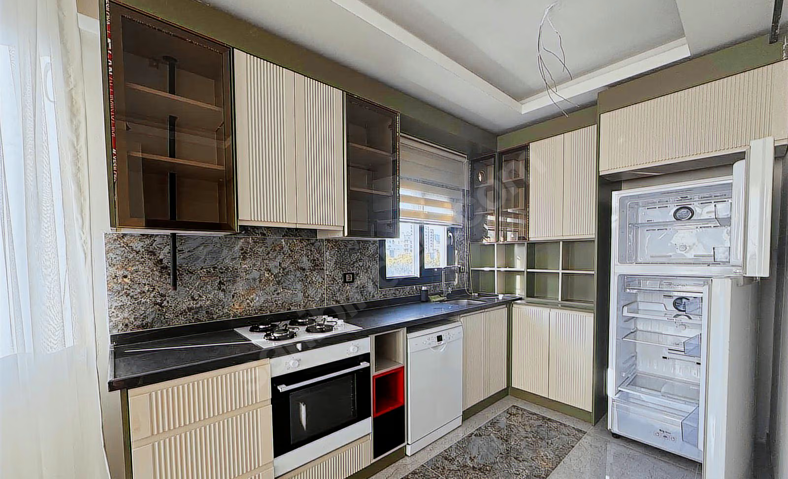 Mersin Mezitli 75. Yıl Mahallesi 1+1 70 m² Klima Kiralık Daire